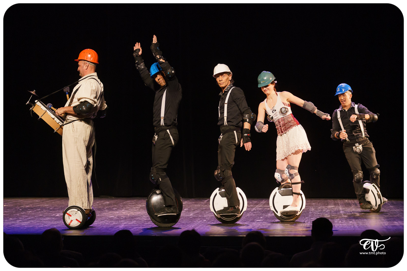 ExCENTRIQUES (CIE LES ACROSTICHES)